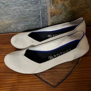 Rothy’s size 9 print toe gray/beige flat shoe